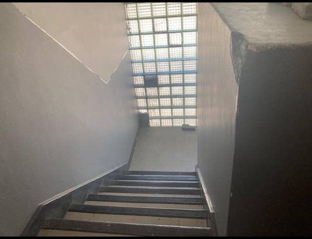 BUSINESS PROPERTY TO RENT IN NORTH END